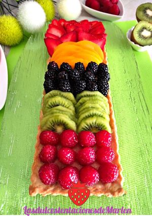 Una foto de Tartaleta de frutas y crema de almendras