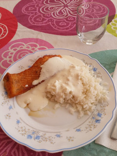 Una foto de Salmón en Salsa de Yogur