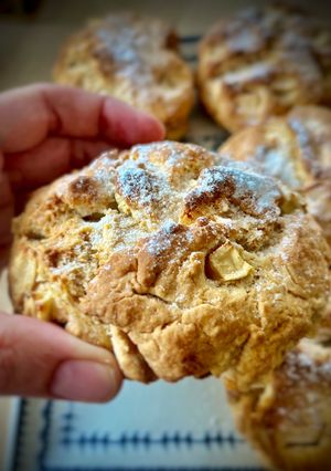 Una foto de Scone irlandés de manzana