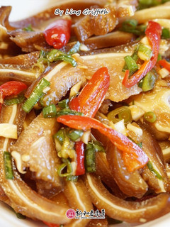 香辣涼拌滷豬耳 的食譜成品照片