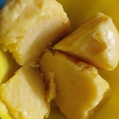 A picture of Mango ice cream.