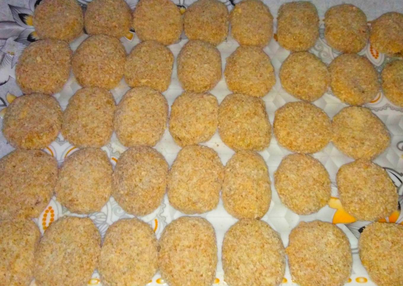 White paper chicken nuggets (frozen)