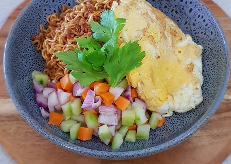 Recipe of Homemade Mi Goreng (Instan Noodle)