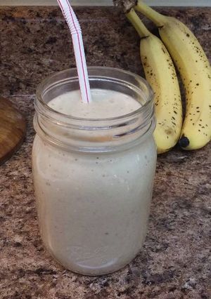 A picture of Banana Oatmeal Smoothie.