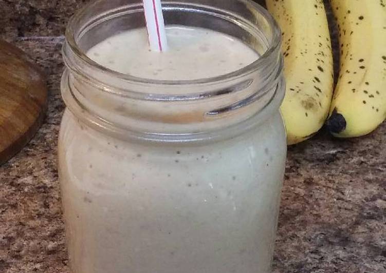 Recipe of Banana Oatmeal Smoothie in 18 Minutes at Home