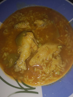 Una foto de Arroz caldoso de pollo