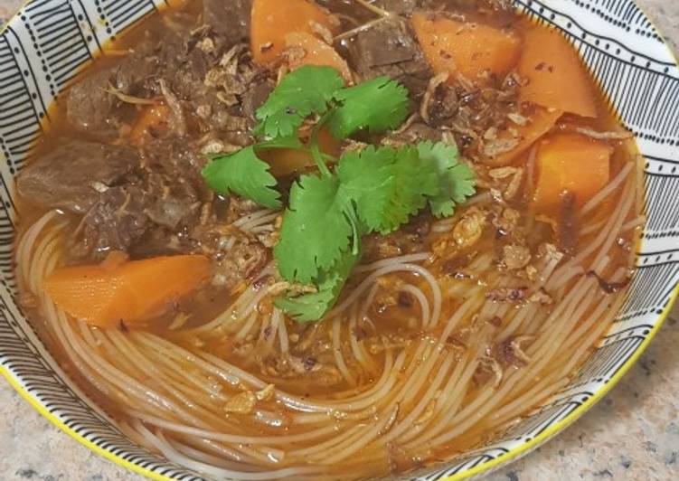 Vietnamese beef stew (Bo Kho)