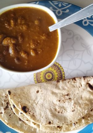 मसाला राजमा (Masala Rajma recipe in Hindi) रेसिपी मुख्य फोटो