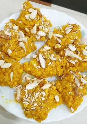A picture of Mango mithai.