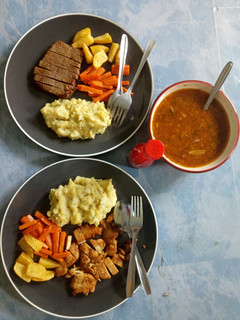 Foto resep Chicken steak & beef steak with brown sauce and mashed potato