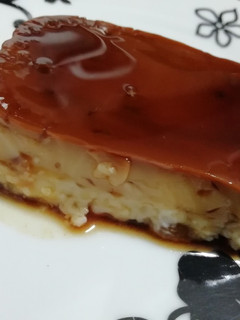 Foto principal de Crema de queso con tocino de cielo y piñones