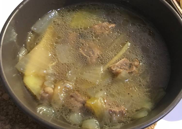 Step-by-Step Guide to Cook Yummy Simple beef and onion soup