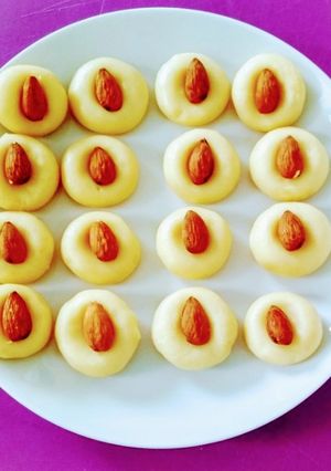 A picture of Instant Kesar milk Peda.