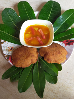 बेडमी पूड़ी स्पेशल टमाटर (Bedmi Puri special Tamatar recipe in Hindi) रेसिपी मुख्य फोटो