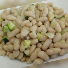 A picture of More easy cannellini beans.