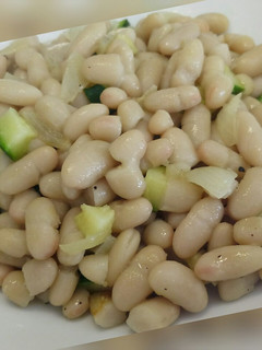 A picture of More easy cannellini beans.