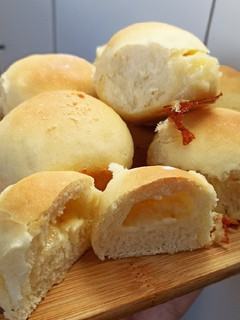 Una foto de Pancitos rellenos de queso