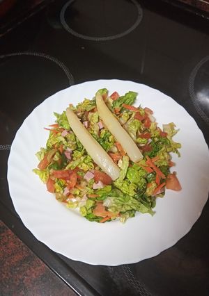 Una foto de Ensalada sencilla con jamón cocido y espárragos