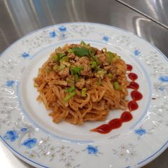 A picture of Spaghetti with creamy tomato sauce.....