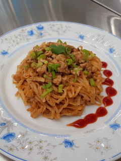 A picture of Spaghetti with creamy tomato sauce.....