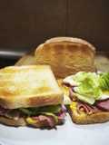 Sándwich de Pastrami