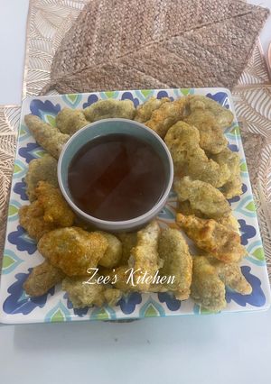 A picture of Lenger with tamarind sauce and garlic.