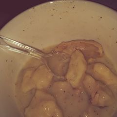 A picture of Chicken n dumplins.