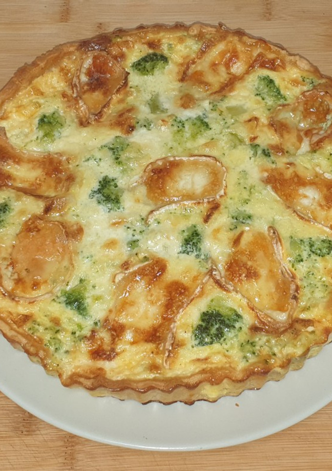 Una foto de Quiche de brócoli y queso de cabra