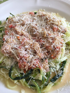 Una foto de Spaghetti de Zucchini con atún o carne