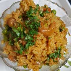 A picture of Vegetable biryani.