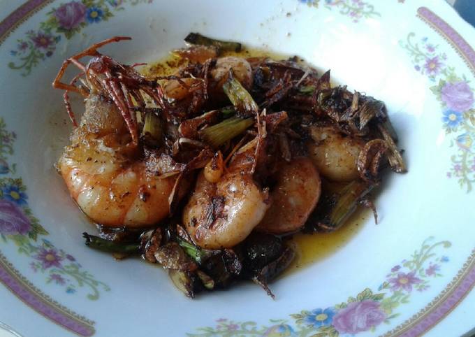 21. Udang Goreng Mentega