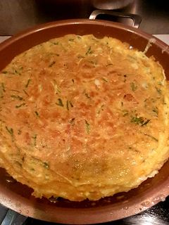 Una foto de Tortilla de espárragos 🌱