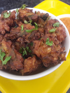 முட்டைகோஸ் கேப்ஸிகம் பகோடா செய்முறை முக்கிய புகைப்படம்