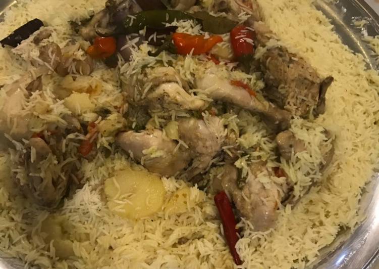 مدفونة دجاج