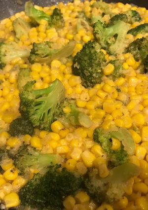 A picture of Garlic Buttery Corn and Broccoli.
