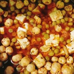 Matar paneer A picture of Matar paneer.
