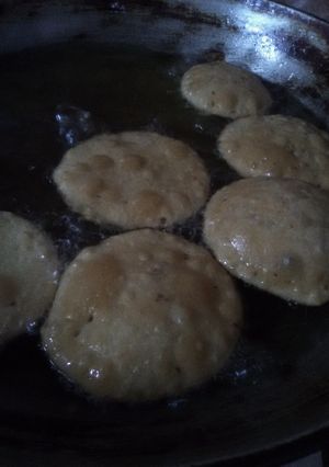 A picture of Bedwa puri with aalu ki sabzi.
