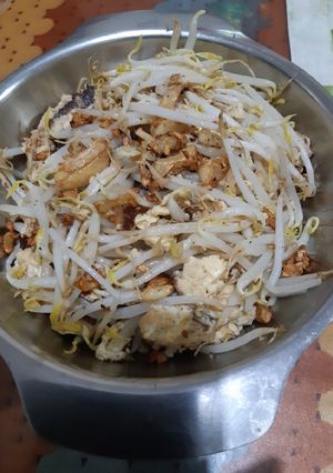 รูปของ ผัดถั่วงอกไข่ขาว/ ไข่แดง