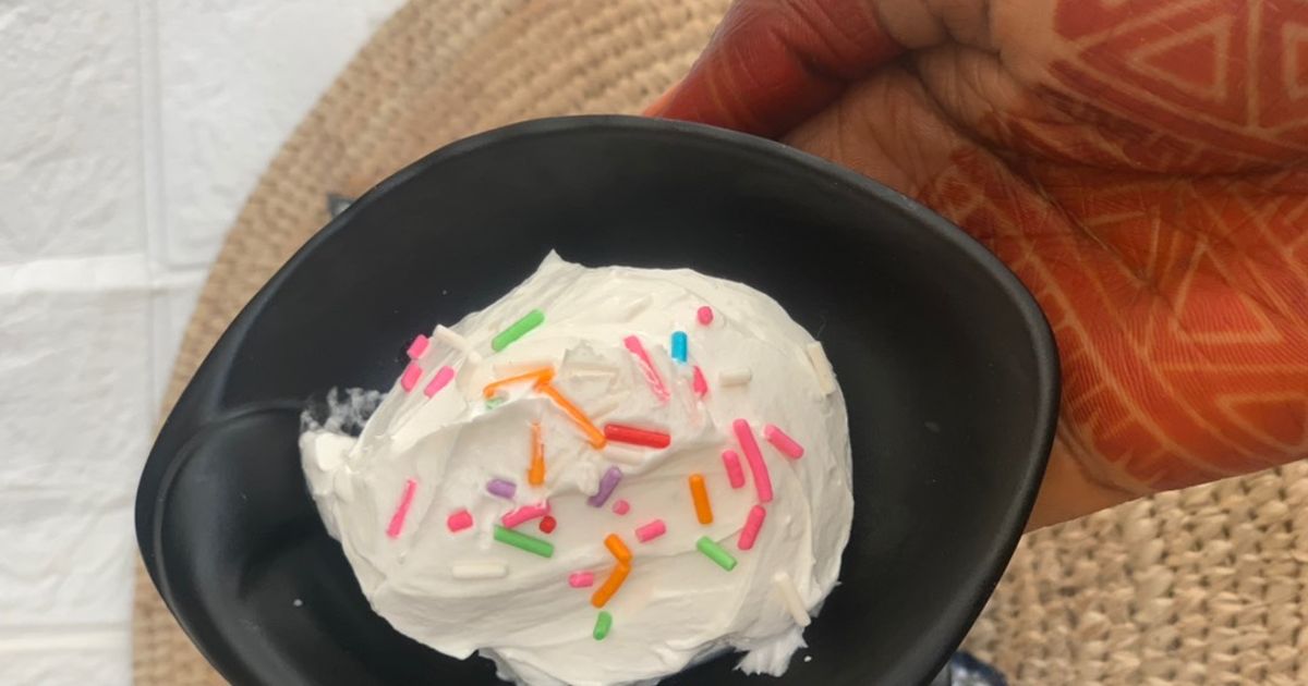 Dik mushuk suratining yarmida