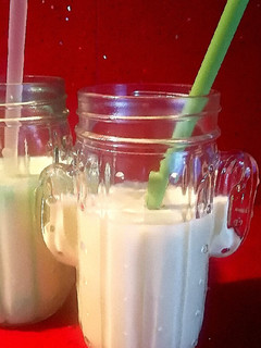 Una foto de Batido de frutas y miel 🍌🍍🍏🍯