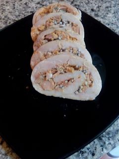 Una foto de Pechuga de pollo rellena a baja temperatura