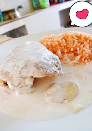 Una foto de Pollo a la crema. Súper rico 😊👌