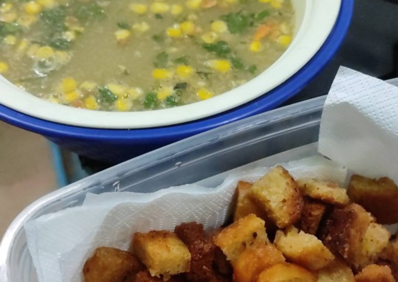 Healthy Vegetable corn soup with bread crumbs