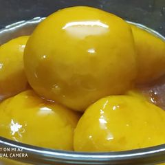 Mango rasogolla A picture of Mango rasogolla.
