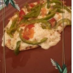 A picture of Veg cheese pizza.