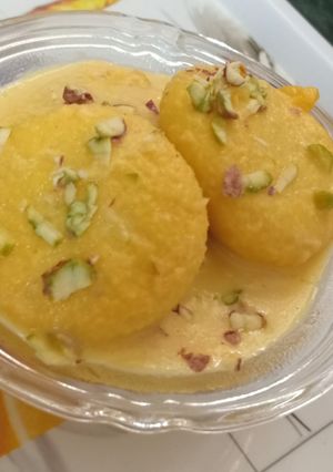 A picture of Rasmalai.