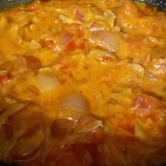 A picture of Onion tomato veg.