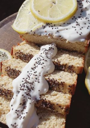Una foto de Budín de limón y semillas. Con harina integral