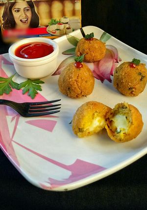 A picture of Bread potato cheese balls.