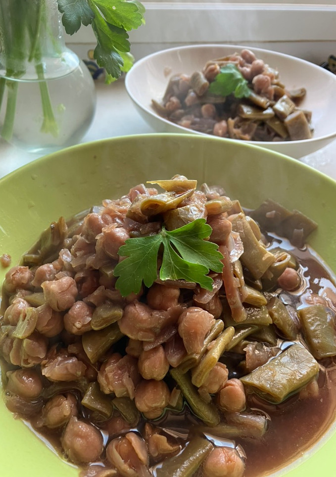 Una foto de Potaje de garbanzos con verduras y especias sabor Cookpad